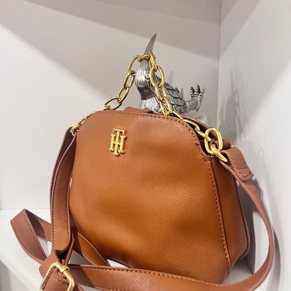 Tommy Hilfiger Mini Bag Crossbody with Chain Strap - Picture 4 of 9